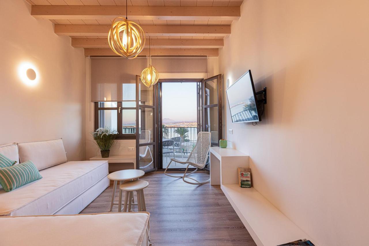 העיירה רתימנו V77 Seafront Suites מראה חיצוני תמונה