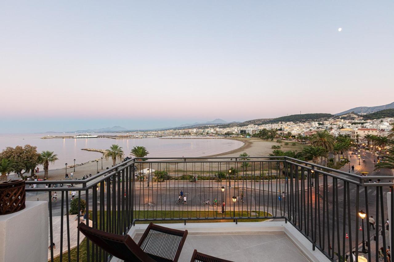 העיירה רתימנו V77 Seafront Suites מראה חיצוני תמונה