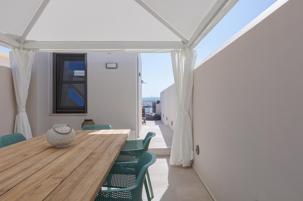 העיירה רתימנו V77 Seafront Suites מראה חיצוני תמונה
