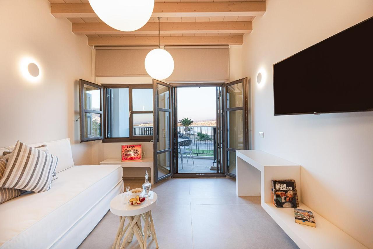 העיירה רתימנו V77 Seafront Suites מראה חיצוני תמונה