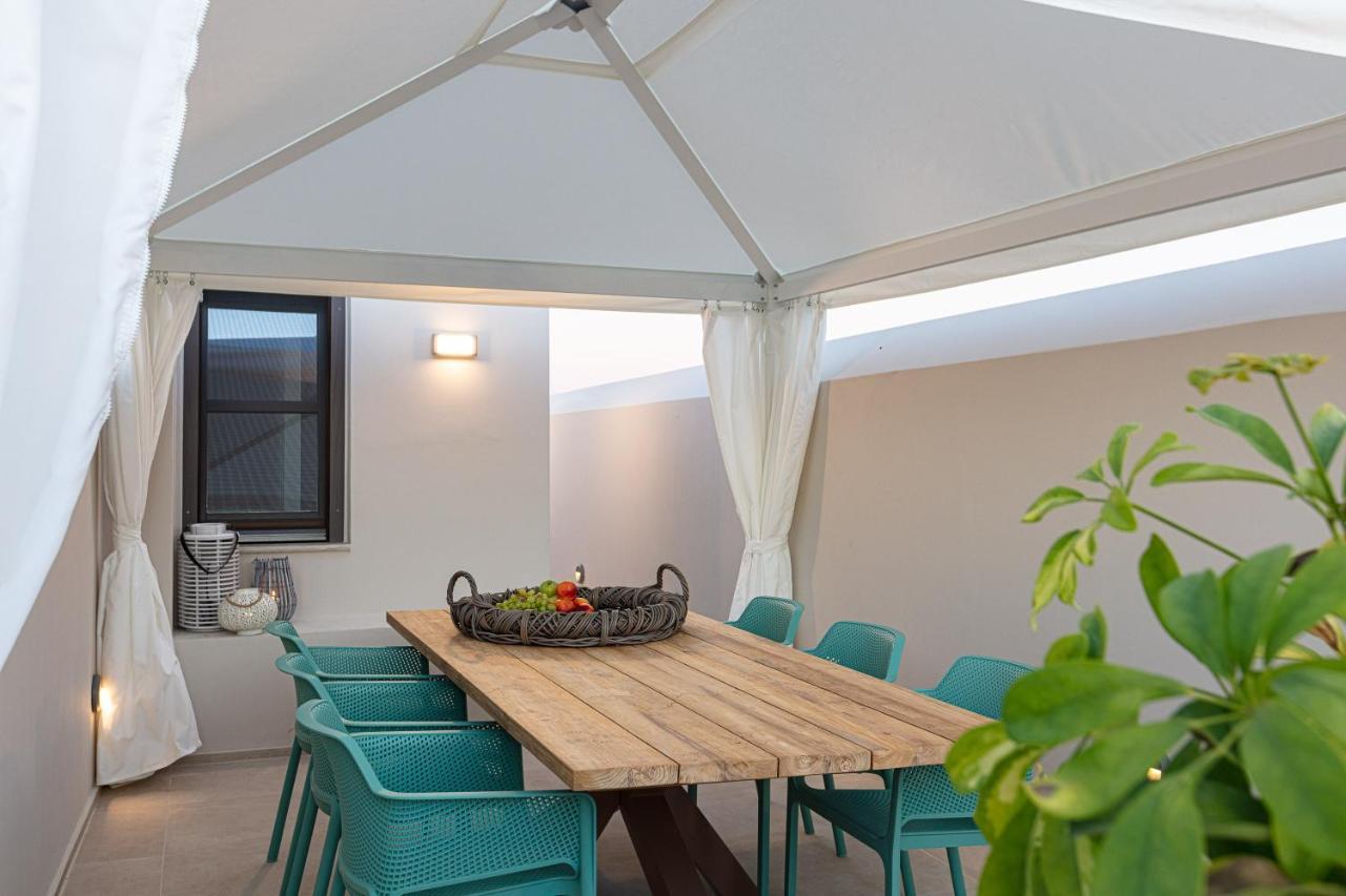 העיירה רתימנו V77 Seafront Suites מראה חיצוני תמונה