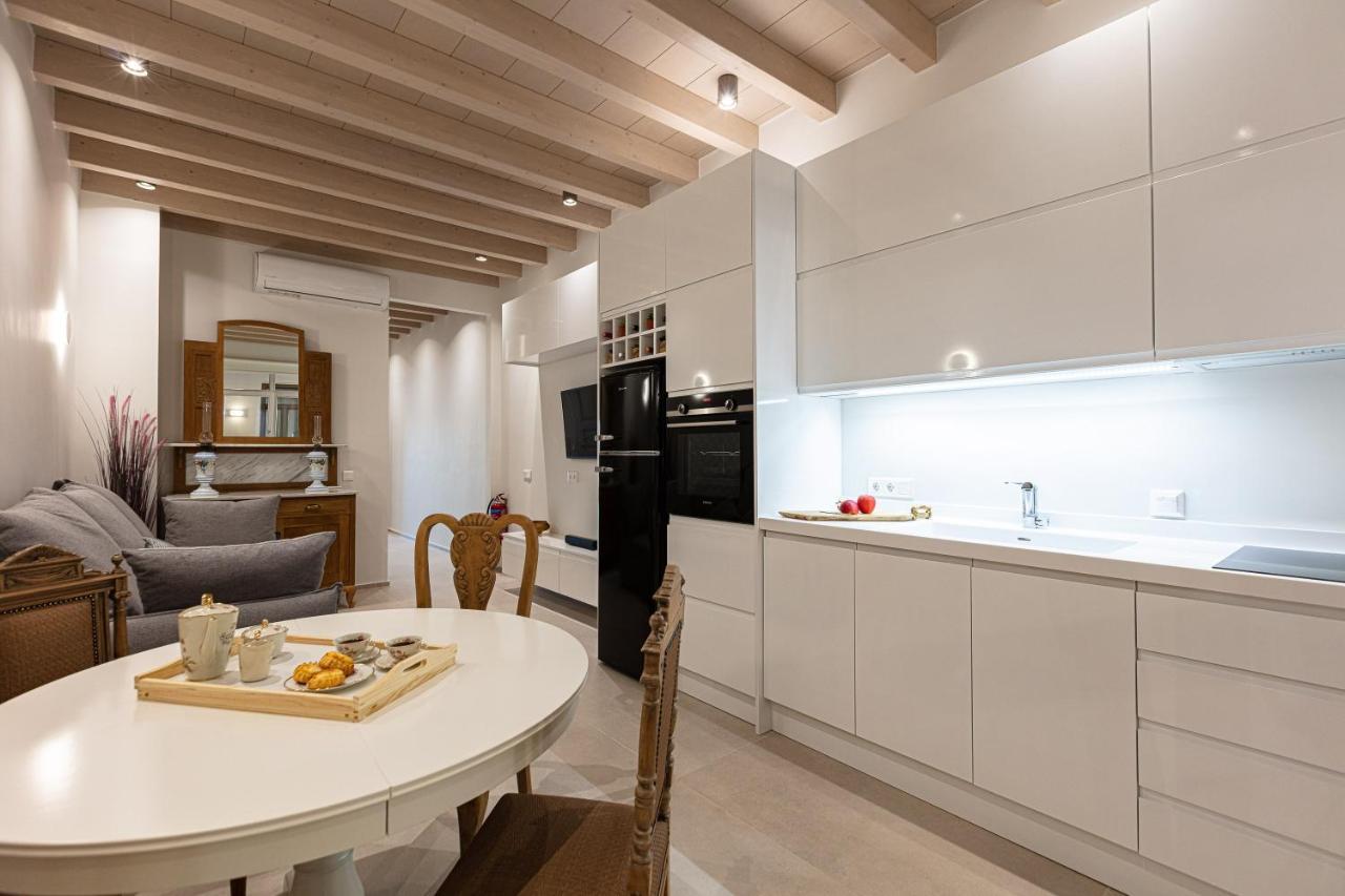העיירה רתימנו V77 Seafront Suites מראה חיצוני תמונה